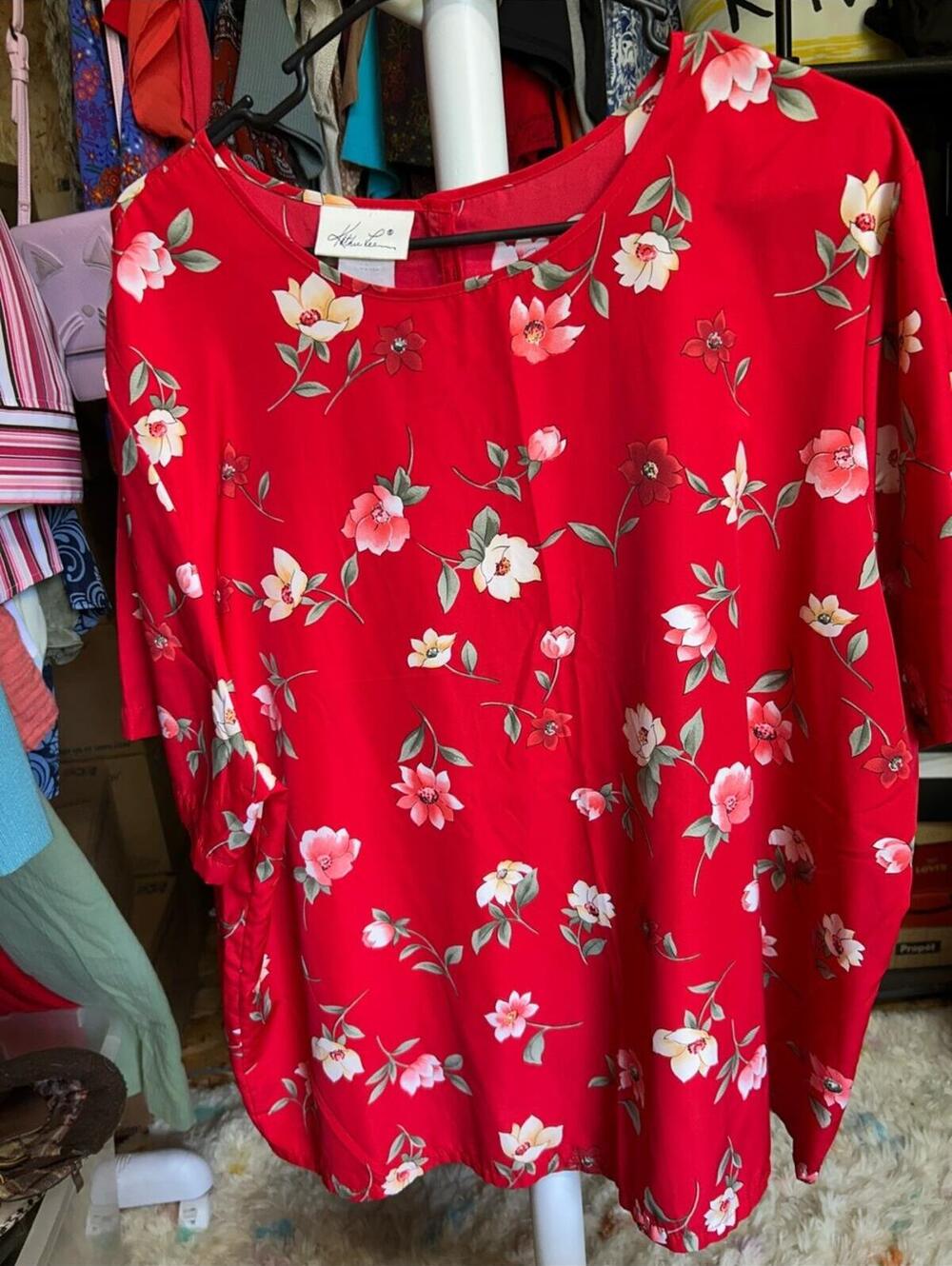 Kathie Lee Collection Red Floral Scoop Neck Blouse Size 22W